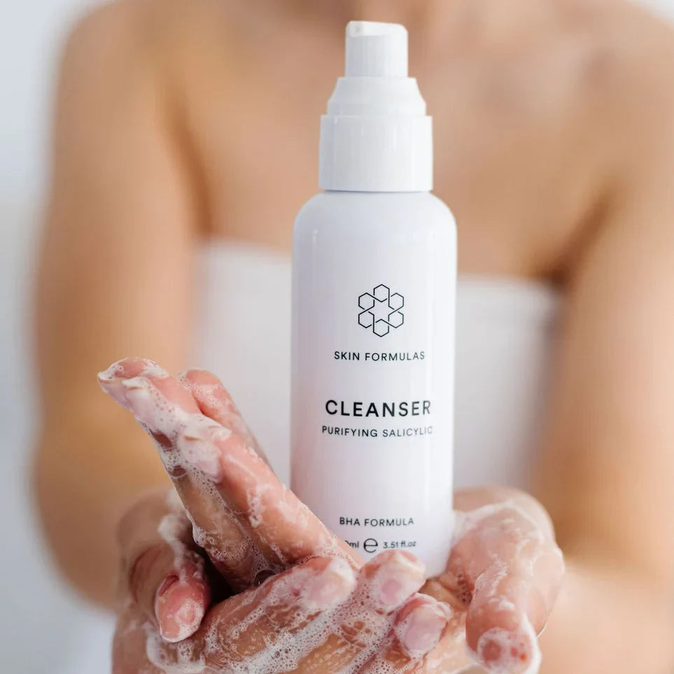 SKINFORMULAS PURYFYING SALICILIC CLEANSER - PRAUSIKLIS SU SALICILO RŪGŠTIMI IR PREBIOTIKAIS 100 ml. - SKINBIO.lt